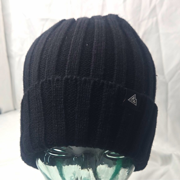 Other - Men's Black Solid Ribbed Knit Beanie Hat w/ Triangle Mountain Logo Patch One siz